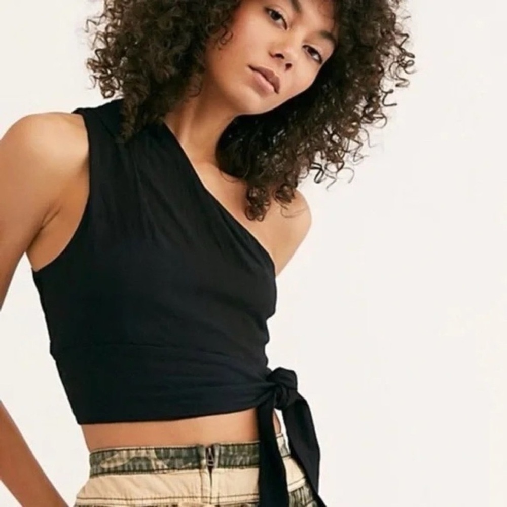 Free People Carmen  Black One-Shoulder Tie Crop Top Size Small